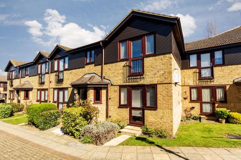 Houses for sale in Rainham, Greater London