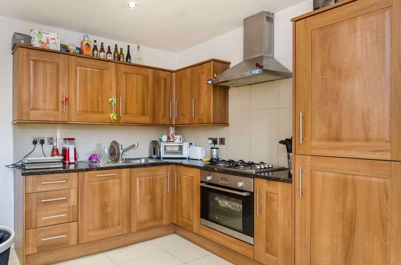 2 Bedroom Flat For Sale In Bond Street, Ealing, W5