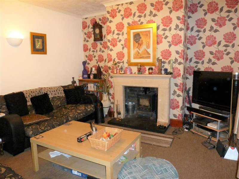 2 Bedroom End Of Terrace House For Sale In Quarmby Road, Quarmby