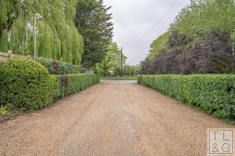 2 Bedroom Park Home For Sale In Broadway Road, Evesham, WR11