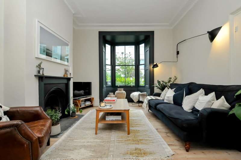 4 Bedroom Terraced For Sale In Walford Road, London, N16