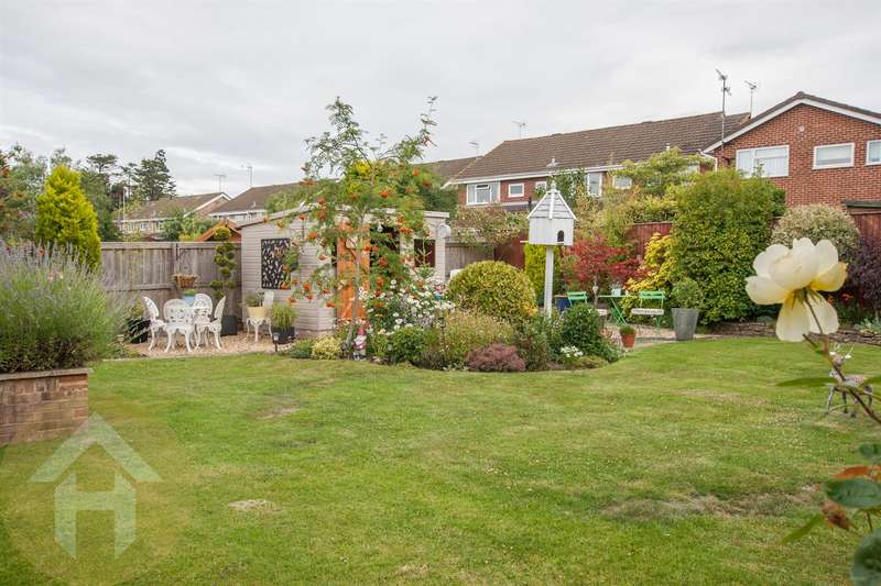 3 Bedroom Detached House For Sale In Noredown Way, Royal Wootton
