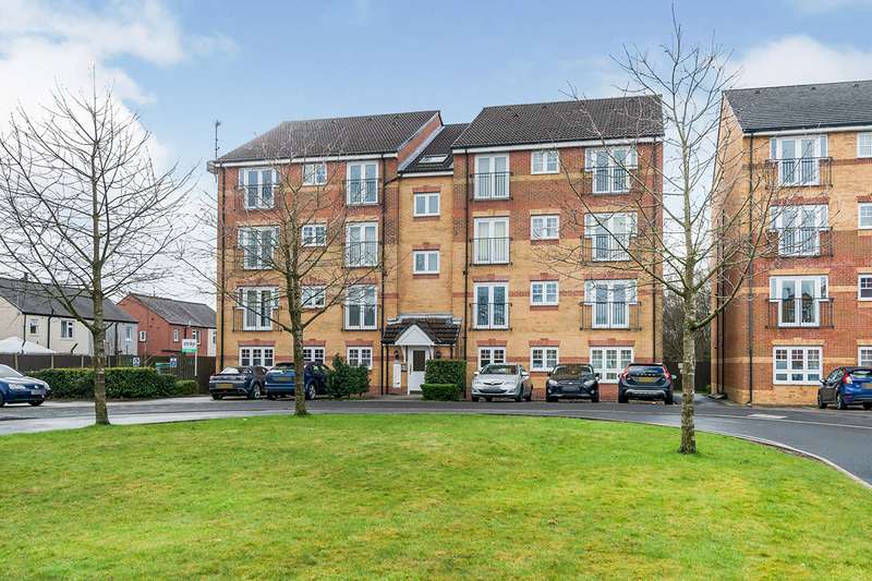 Houses for sale & to rent in M28 3EY, Everside Close,,Walkden North