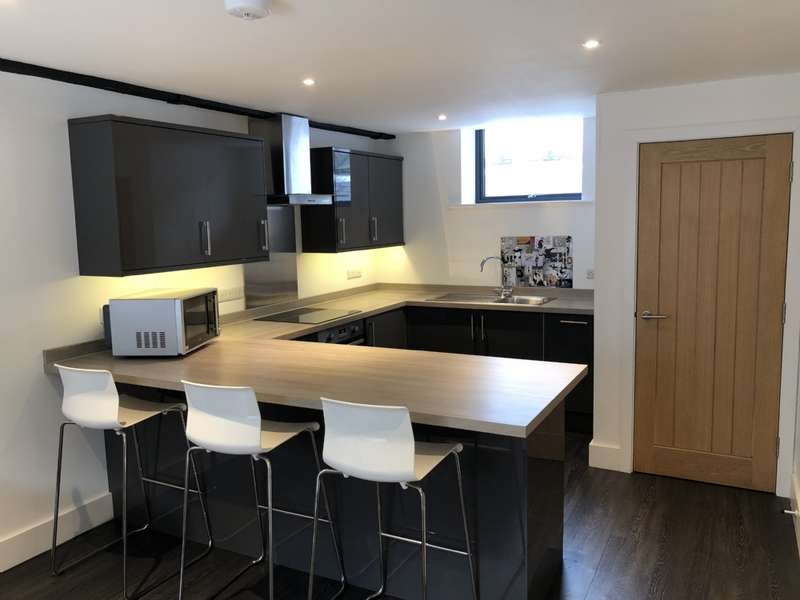 3 Bedroom Apartment To Rent In 1a The Courtyard St Anne's Well, EX4