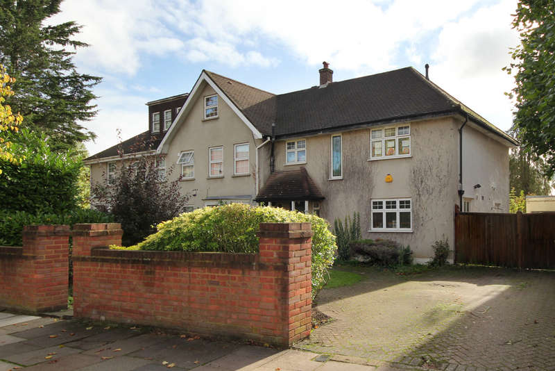 3 Bedroom Semi Detached For Sale In Marchwood Crescent, London, W5