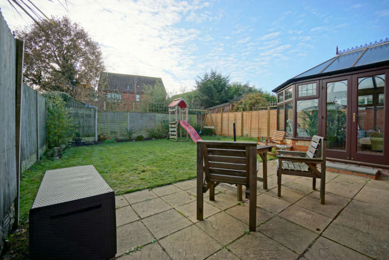 4 Bedroom Detached Property For Sale In Lowestoft Road, Carlton