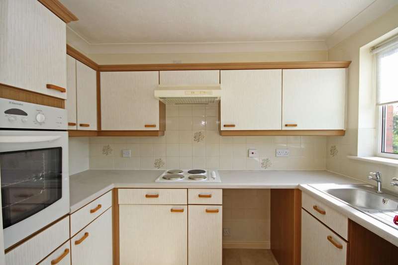 1 Bedroom Retirement Property For Sale In Cambridge Road, Southport, PR9