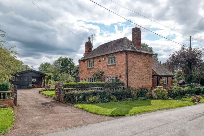 3 Bedroom Detached Property For Sale In Woodgate Road, Stoke Prior