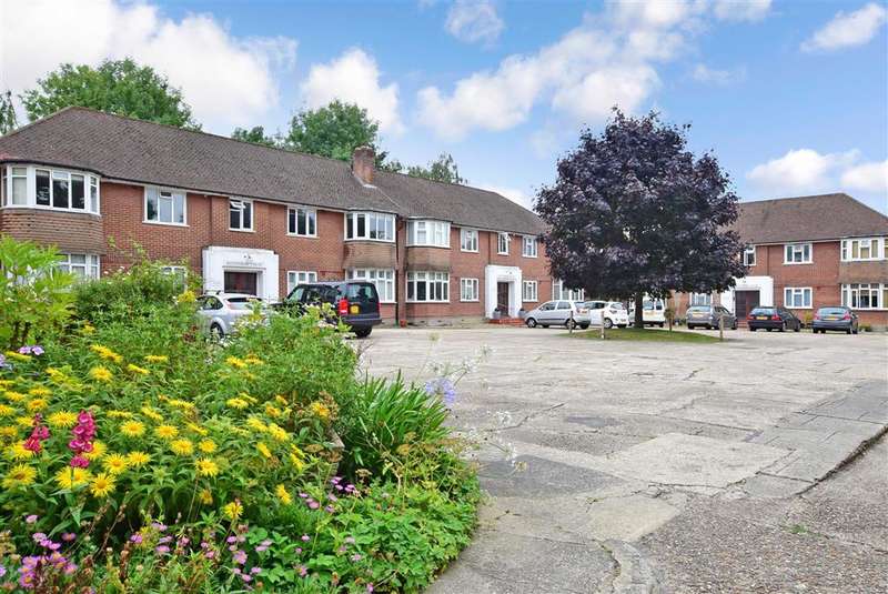 2 Bedroom Flat For Sale In Wickham Road, , Shirley, Croydon, Surrey, CR0