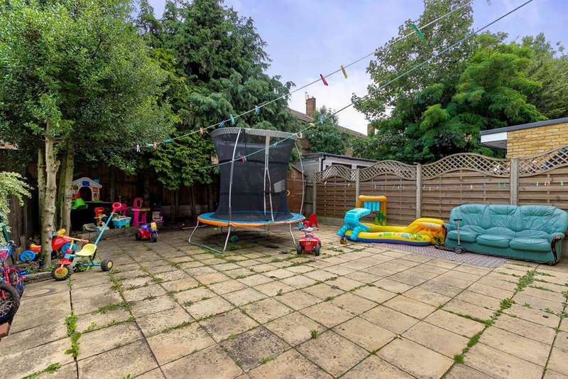 3 Bedroom SemiDetached House For Sale In Montagu Crescent, Edmonton