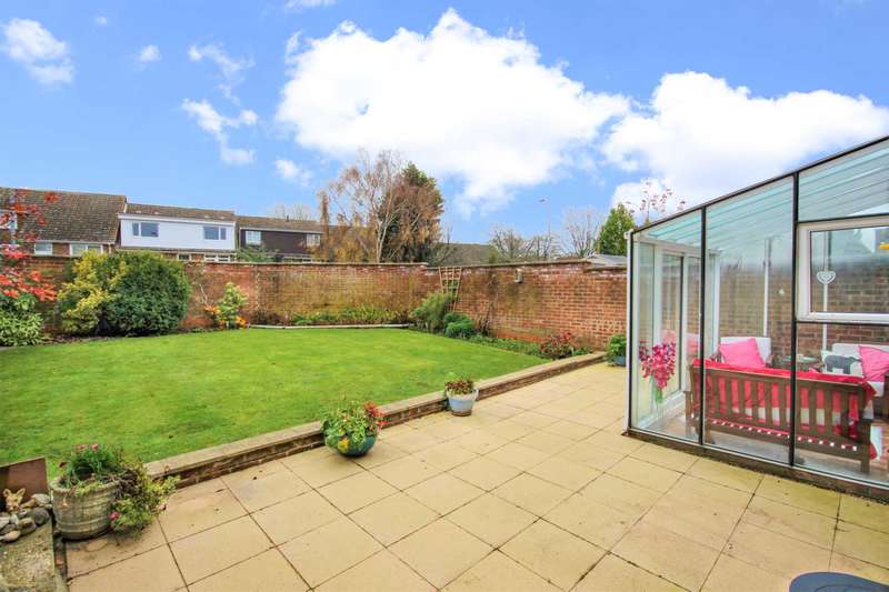 4 Bedroom Detached House For Sale In Eddington Road, Bracknell, RG12