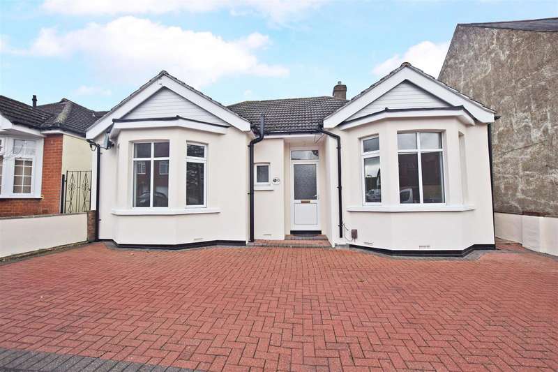 3 Bedroom Detached Bungalow To Rent In Salisbury Avenue, Gillingham, ME8