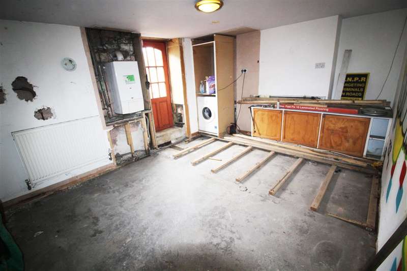 4 Bedroom End Of Terrace House For Sale In Bright Street, Sowerby