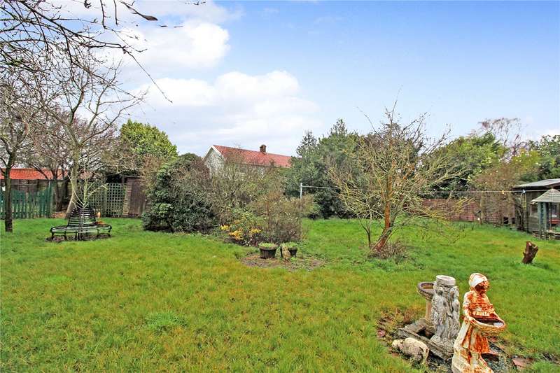 3 Bedroom Detached Bungalow For Sale In Loddon Road, Ditchingham