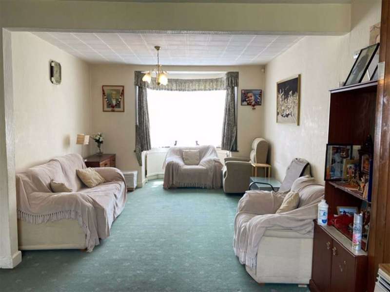 3 Bedroom SemiDetached House For Sale In Kingsbridge Crescent