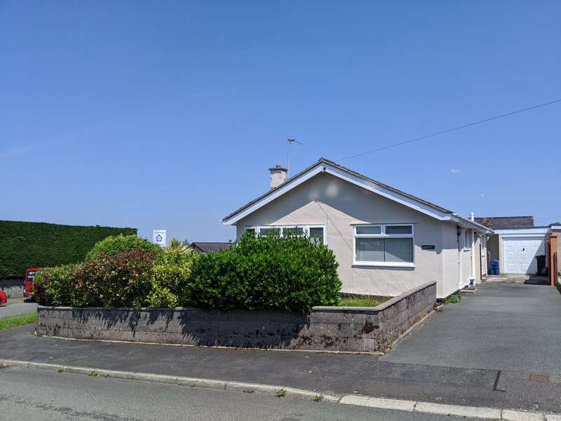 Houses for sale & to rent in LL54 7TD, Groeslon Caernarfon