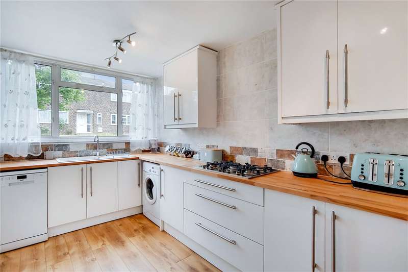 3 Bedroom End Of Terrace House For Sale In Lee Park, Blackheath, London