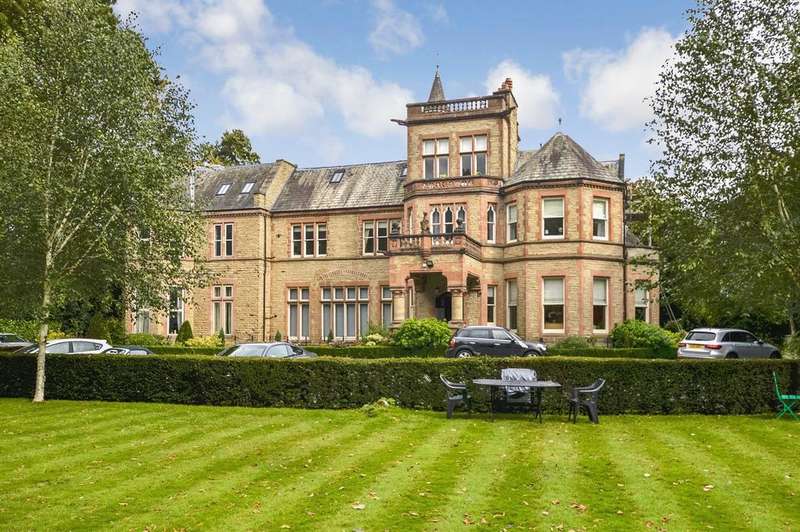 2 Bedroom Apartment To Rent In Limehurst, Bowdon, WA14 2bg.