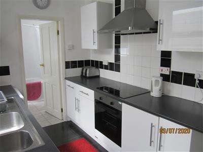 6 Bedroom Semi-Detached House To Rent In 141 Warwards Lane, Selly Oak, Birmingham, B29