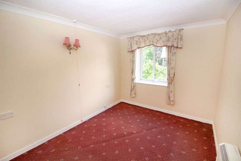 1 Bedroom Property For Sale In Homegarth House, Leeds, LS8