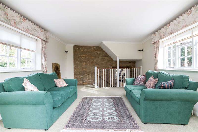 3 Bedroom End Of Terrace House For Sale In Church End, Croughton
