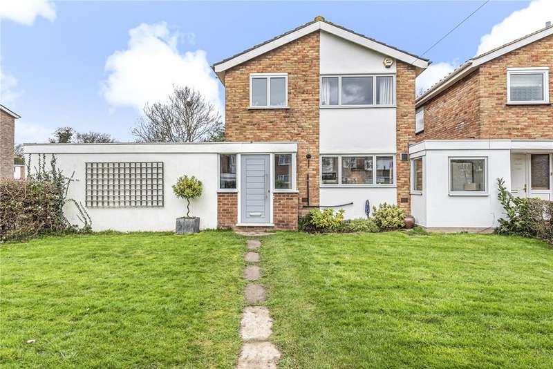 3 Bedroom Detached Property For Sale In Parsonage Lane, Windsor