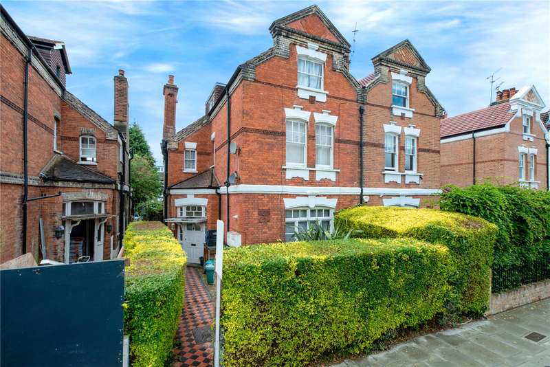 Flat To Rent In Sheen Park, Richmond, TW9