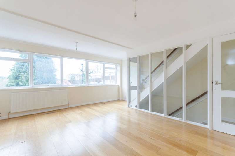 4 Bedroom House To Rent In Chichele Gardens, East Croydon, CR0