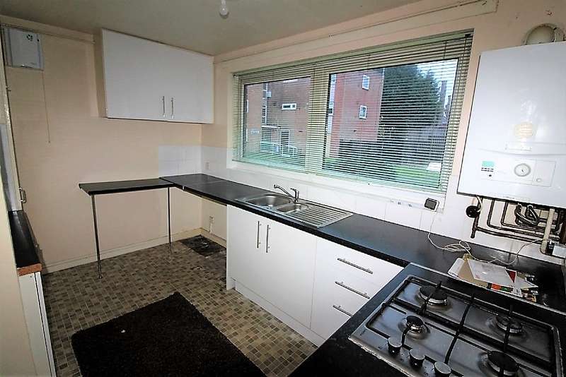 2 Bedroom Flat For Sale In Stroud Avenue, Willenhall, WV12