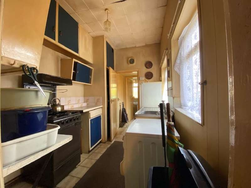 3 Bedroom End Of Terrace House For Sale In South Street North, New