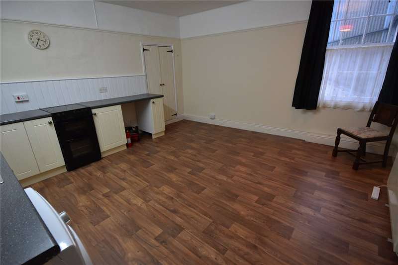 2 Bedroom Apartment To Rent In Broad Street, South Molton, EX36