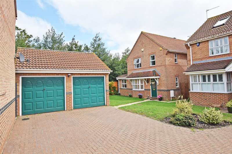 5 Bedroom Detached House For Sale In Clover Lay, Rainham, Gillingham, ME8