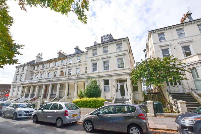 1 Bedroom Flat For Sale In Upperton Gardens, Eastbourne, BN21