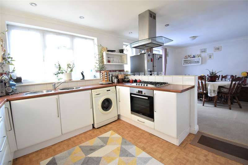 3 Bedroom Detached For Sale In Sandy Lane, Farnborough, Hampshire, GU14