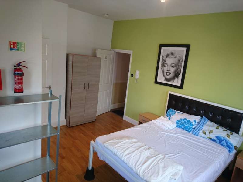 Flat To Rent In Churchway, London NW1