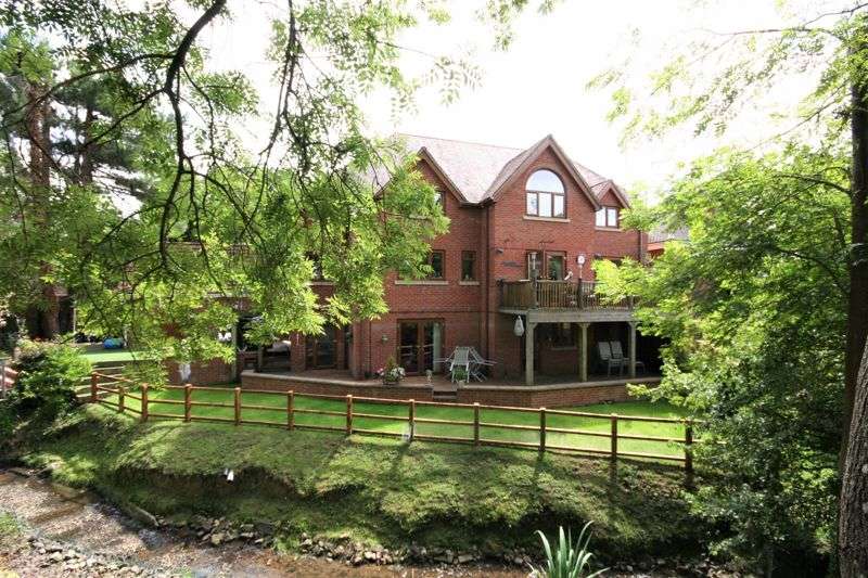 5 Bedroom Property For Sale In Mill Lane, Brockworth, Gloucester, GL3