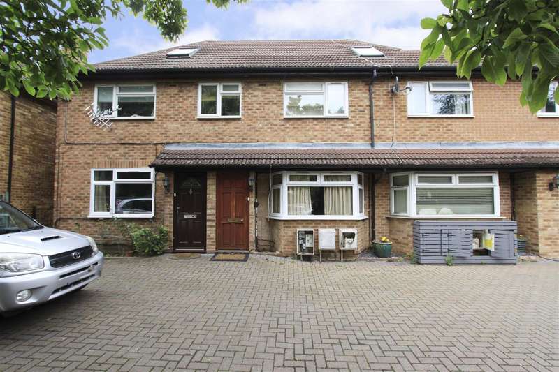3 Bedroom For Sale In Station Road, West Drayton, UB7