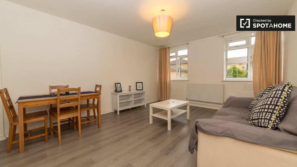 2 Bedroom Flat To Rent In Lansdowne Green, SW8