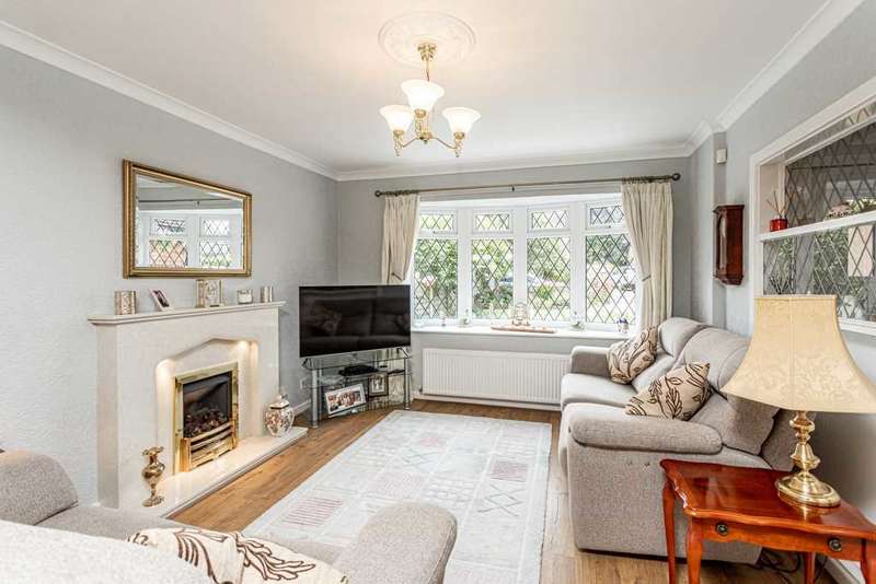 4 Bedroom Detached House For Sale In Tytherington Drive, Tytherington