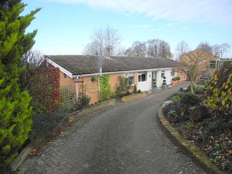 4 Bedroom Detached Bungalow For Sale In Woodland Drive, Bungay, NR35