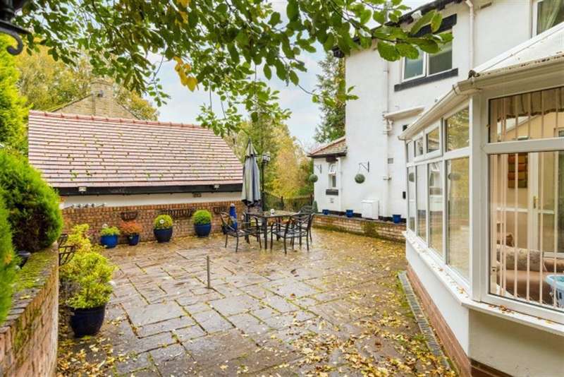 4 Bedroom Detached House For Sale In Pudsey Road, Leeds, LS13