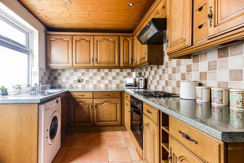 3 Bedroom Home For Sale In Montagu Gardens, Edmonton, London, N18