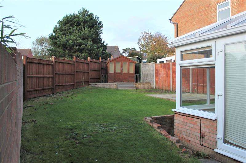 3 Bedroom Detached Property To Rent In Twyford Way, Canford Heath