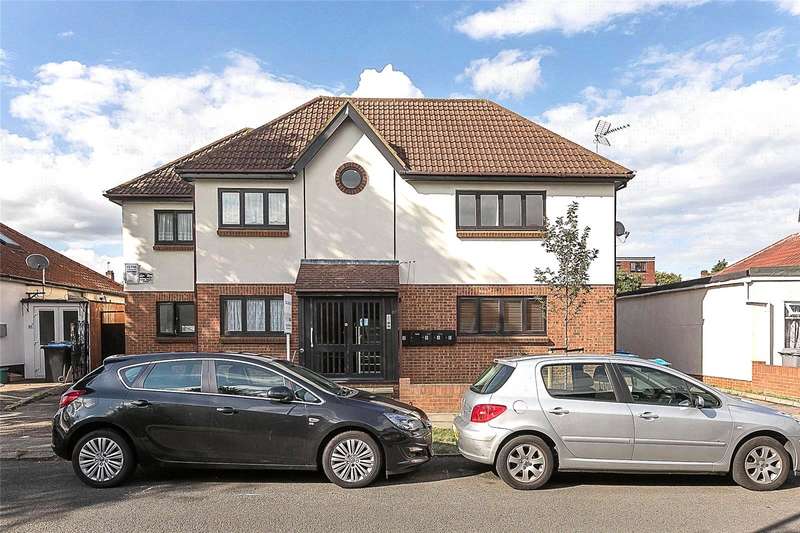 3 Bedroom Flat To Rent In Rugby Avenue, Wembley, HA0