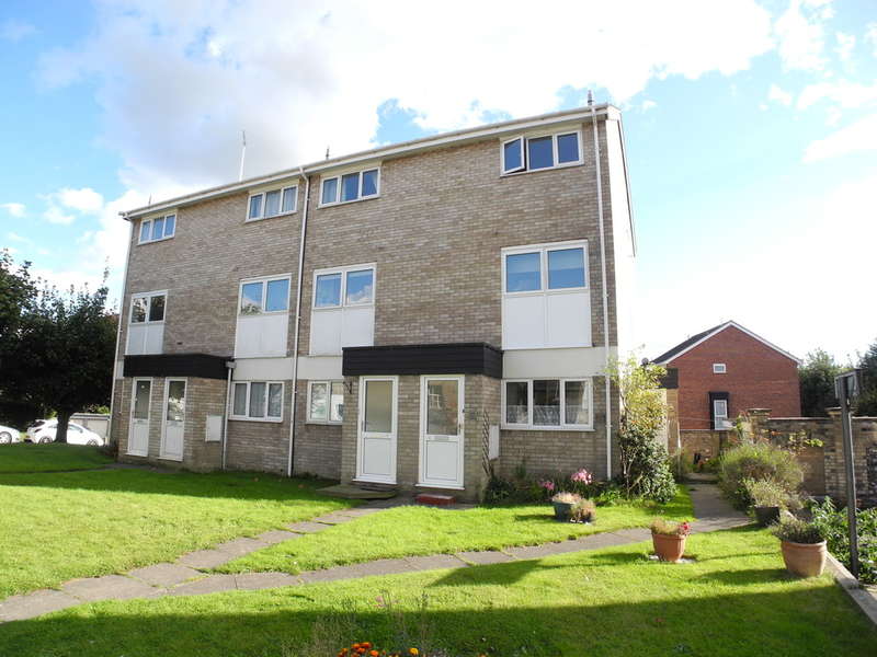 2 Bedroom Flat To Rent In Quay Street, Halesworth, IP19