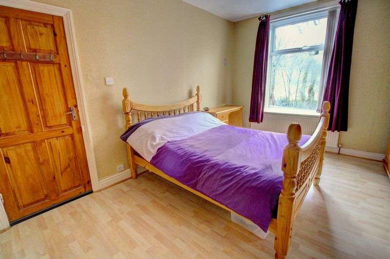 4 Bedroom Property For Sale In Bowling Park Drive, Bradford, BD4