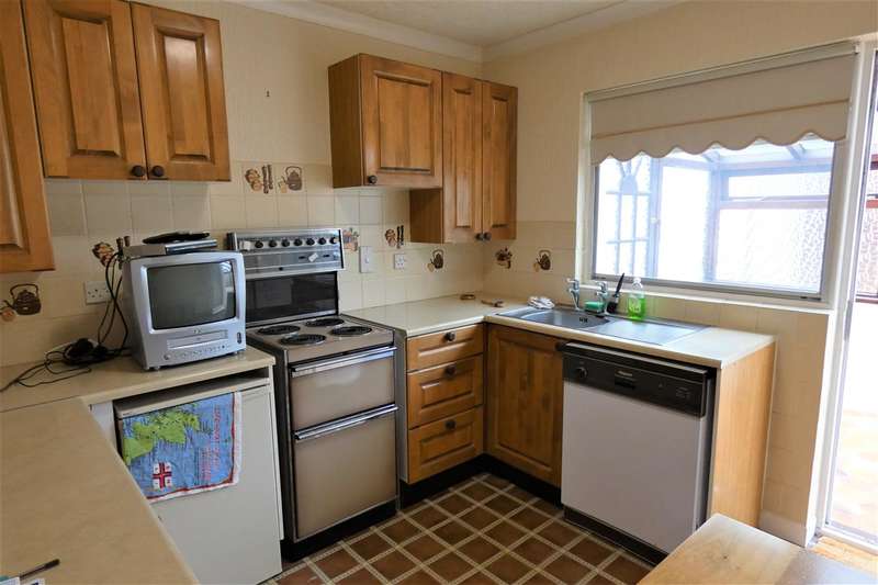 4 Bedroom Bungalow For Sale In Lindsway Park, Haverfordwest, SA61