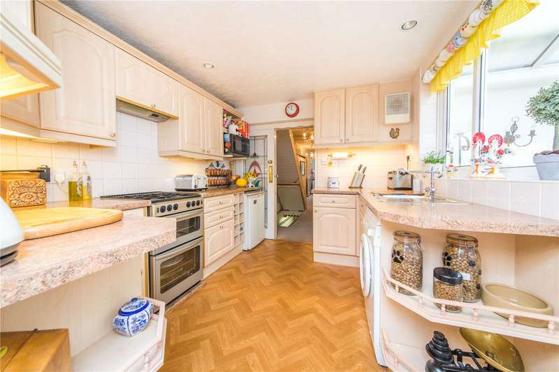 3 Bedroom SemiDetached House For Sale In The Paddock, Gravesend Road