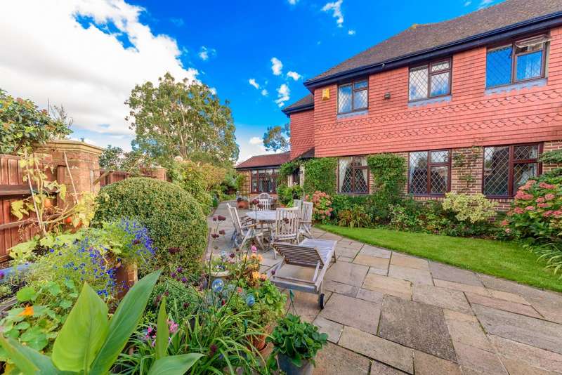 4 Bedroom Detached Property For Sale In Dyke Road Avenue, Brighton