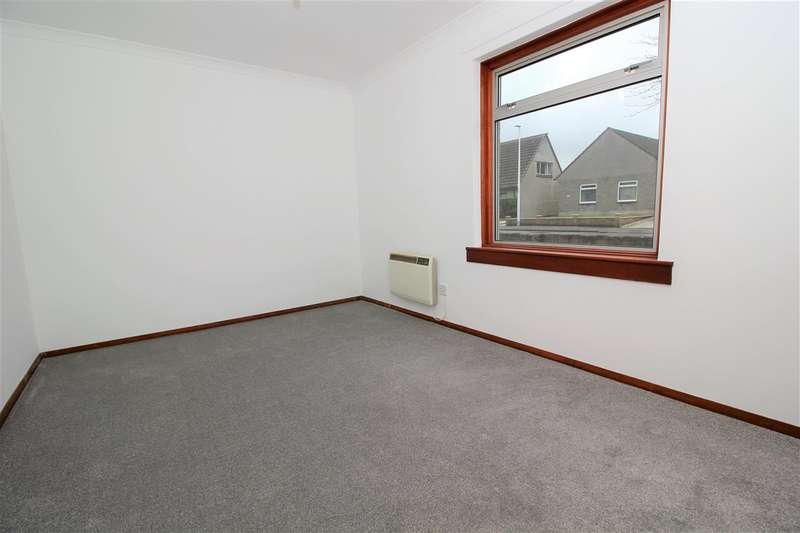 3 Bedroom Bungalow To Rent In Carronvale Ave, South Broomage, Larbert, FK5